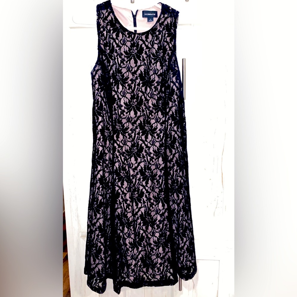 Liz Claiborne lace dress! Beautiful velvet lace w/ nude toned fabric underneath!